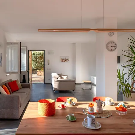 Binny's House Apartment