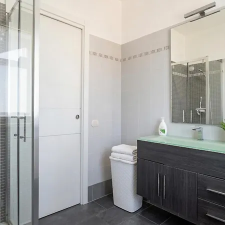 Binny's House Apartment